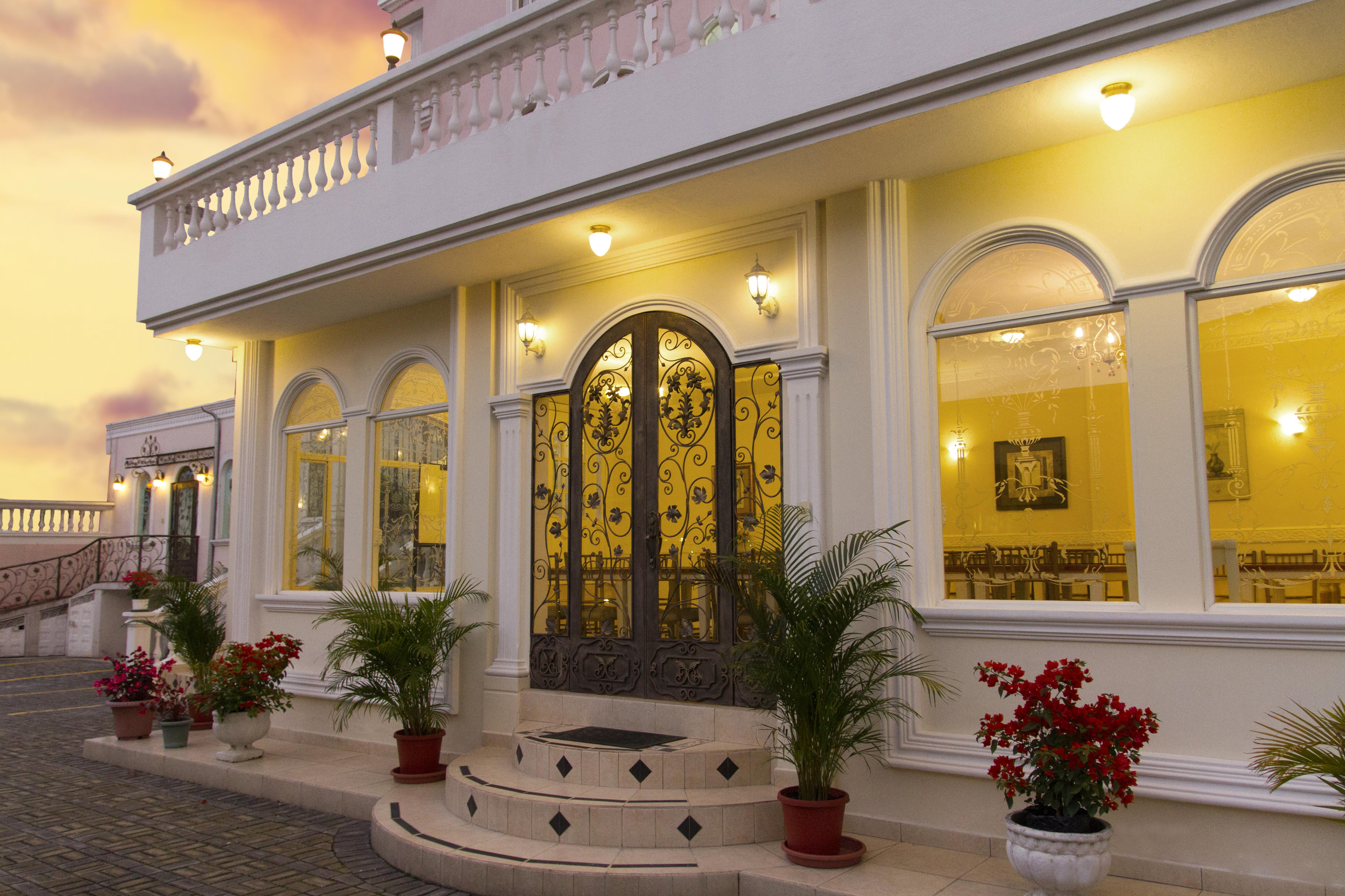 Eugenia Hotel Quito Exterior photo